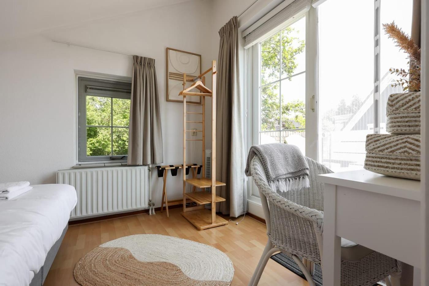 Vakantiehuis Hello Zeeland - De Elf Boompjes 64 *