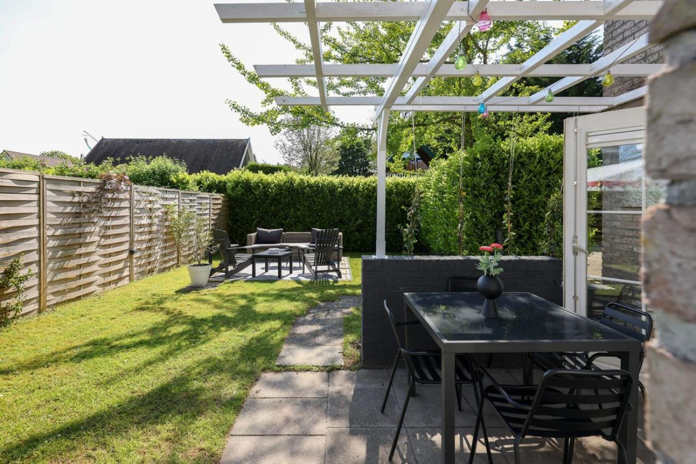 Hello Zeeland - De Elf Boompjes 64 Vakantiehuis *