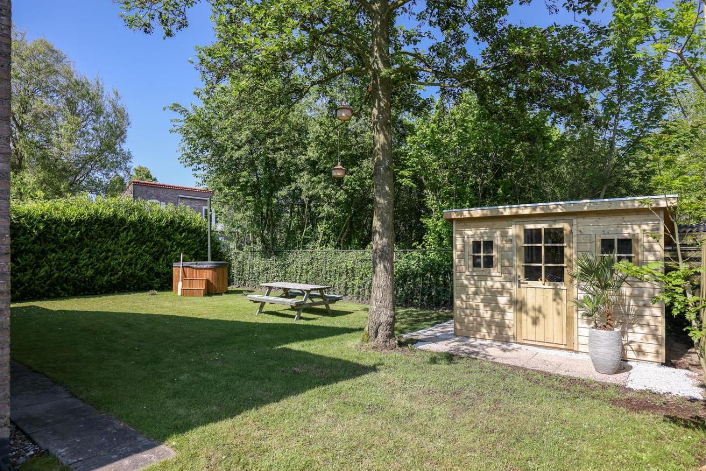 Hello Zeeland - De Elf Boompjes 64 Vakantiehuis