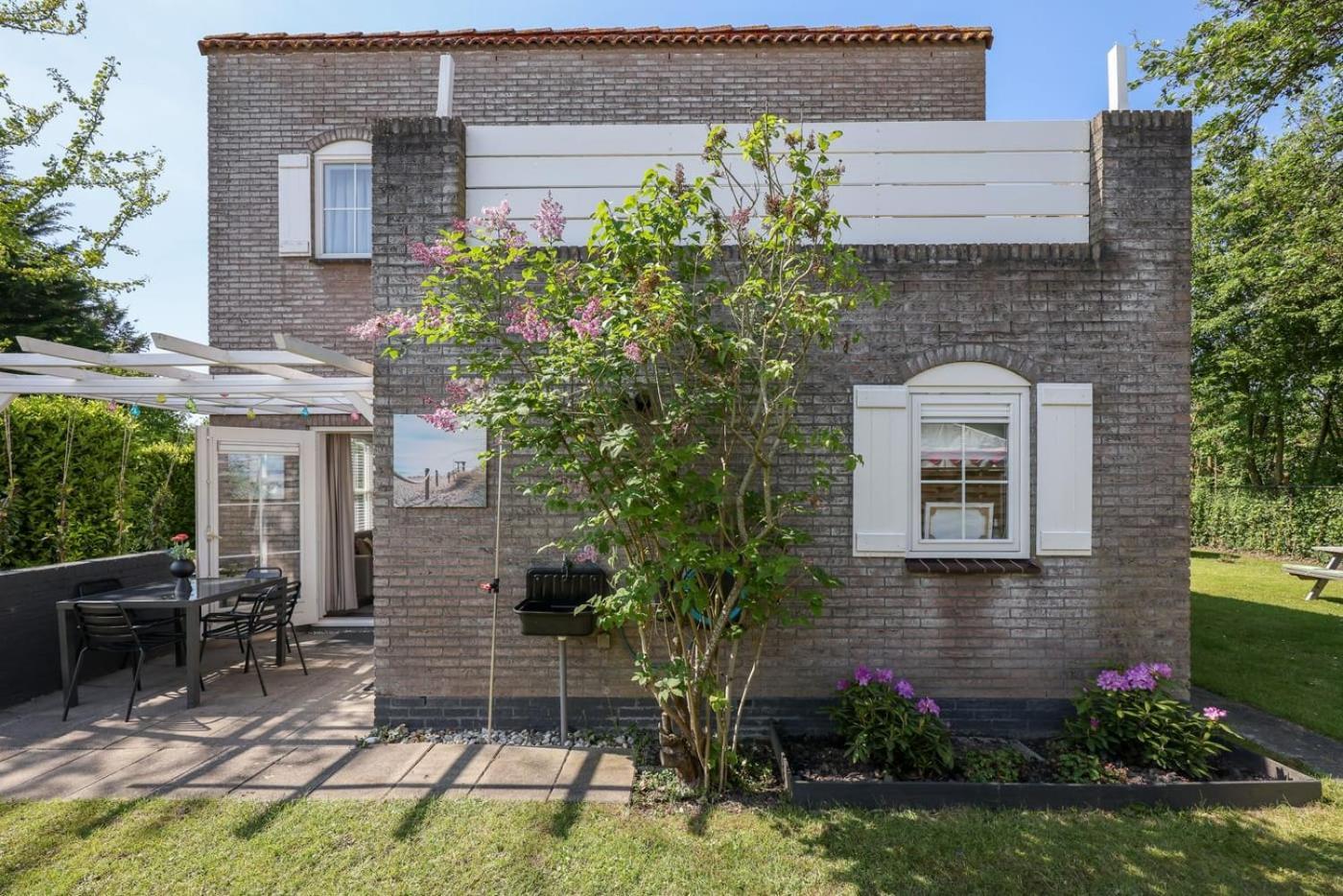 Vakantiehuis Hello Zeeland - De Elf Boompjes 64